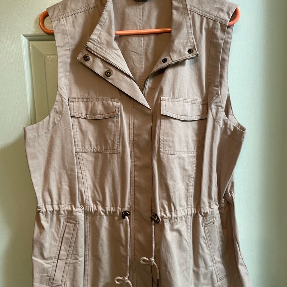 Tan zippered vest